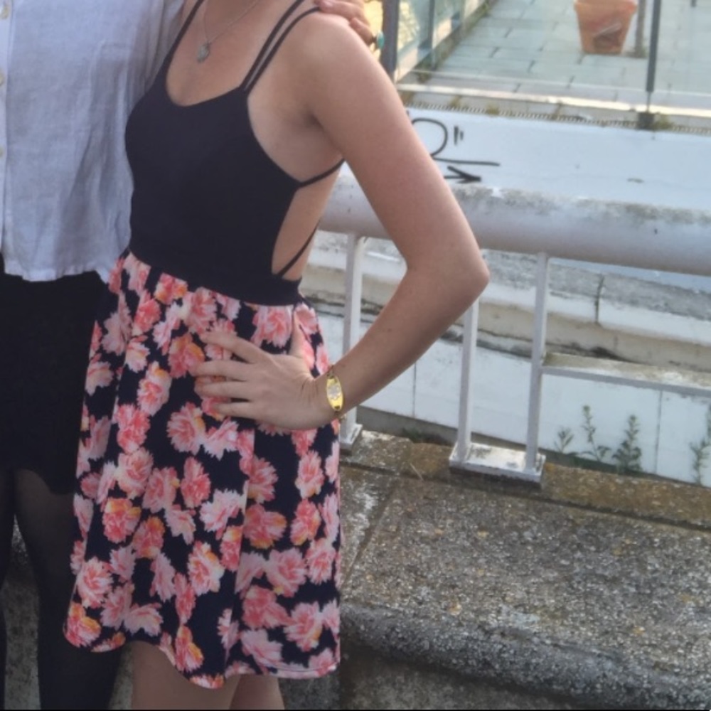 Fun floral dress!